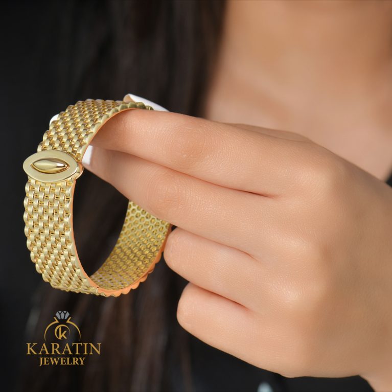 Trendy Gold Bracelet for Women