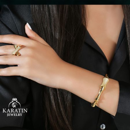 Very Chic Gold Ring and Bracelet Set for Women