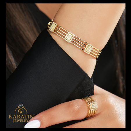 Very Chic Gold Ring and Bracelet Set for Women