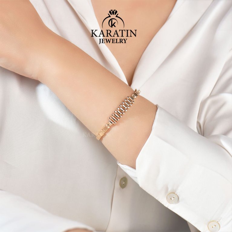 Trendy Gold Bracelet for Women